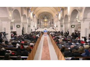 Hazreti İsa’nın Doğduğuna İnanılan Yerde Ayin