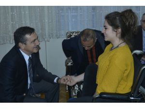 Zeynep, Tepebaşı’nın Desteği İle Diş Hekimi Olacak