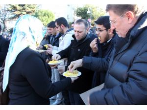 25 Aralık’ın Yıldönümünde Ananaslı Eylem