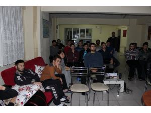 Denizli’de Öğrenciler ‘İş Hayatında Etik Değerler’ Konferansını İzledi