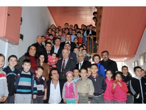 (Özel Haber) Hababam Sınıfı Oyuncuları Orhangazi İlkokulunda