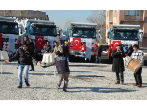 İşçileri Oynatan Tören