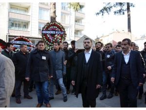 Yüzlerce Kişi Tarafından Uğurlandılar