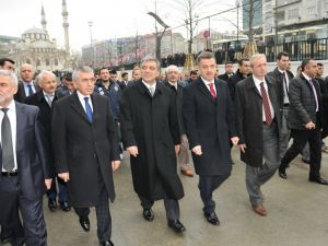 Abdullah Gül’e Gaziosmanpaşa’da Yoğun İlgi