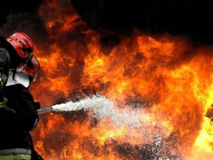 Yangın 25 Otobüsü Kül Etti