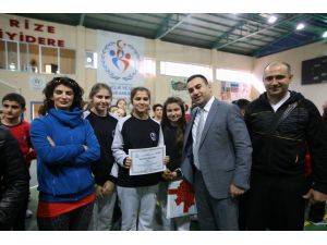 Analig Voleybol Grup Müsabakaları Rize’de Başladı