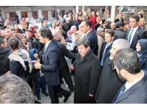 Davutoğlu Ve Meşal Mevlana Müzesini Ziyaret Etti