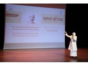 Mehmet Akif Ersoy Şiirleriyle Anıldı