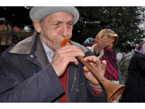 Giresunlu 70 Yaşındaki Zurnacıdan Kırılması Zor Düğün Rekoru