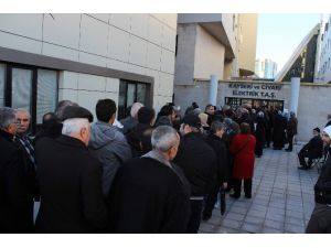 Bu Da Kayıp-kaçak Elektrik Bedeli Kuyruğu