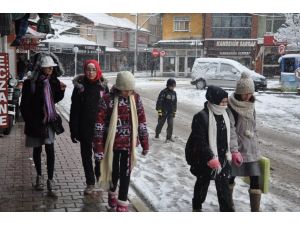 Dursunbeyde Okullar Yarın Da Tatil Edildi
