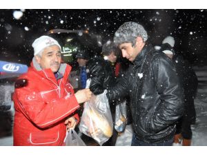 (Özel Haber) Balıkesirde Kar Mağdurlarının İmdadına Kızılay Yetişti