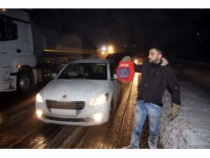 Kar Ve Buzlanma Ulaşımı Etkiledi