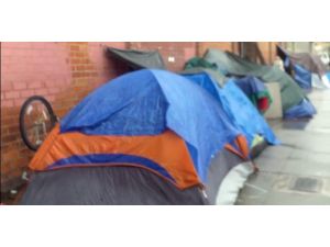 Abd Sokaklarındaki Çadırların Esrarı