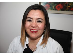 Diyetisyen Şenses: Yılbaşı Gecesinden Sonra Su Takviyesi Yapın