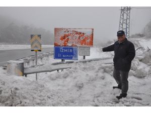 İzmir Ve Manisada Kar Esareti