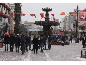Edirne Kent Merkezinde Kar Yağışı Başladı