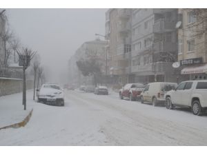 Edirnenin Keşan İlçesinde Kar Yağışı Tipi Şeklinde Devam Ediyor