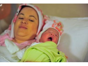 Ankara’da 2015’in İlk Bebeği ‘Aras’ Bebek Oldu