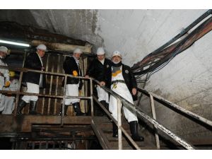Enerji Bakanı Yıldız Yeni, Yılı Maden Ocağında Geçirdi