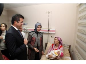 Ekonomi Bakanı Zeybekci, 2015’in İlk İhracat Belgesini İmzaladı