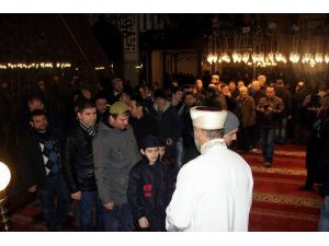 Ulucami Yılın İlk Sabah Namazında Doldu Taştı