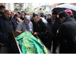 Yeni Arabaları Mezar Oldu