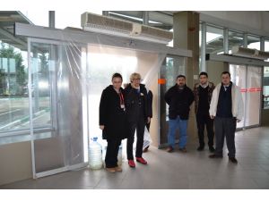 Milyonluk Terminale Naylon Kapıdan Girilip Çıkılıyor