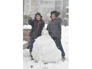 Bolulular Yeni Yıla Kar Yağışıyla Uyandı