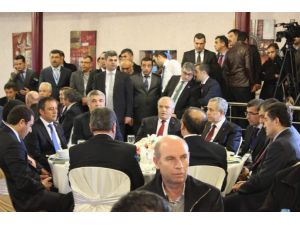 Başbakan Yardımcısı Arınç, Kırşehirli İş Adamlarıyla Bir Araya Geldi