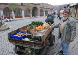 88’lik Çınar Gençlere Taş Çıkartıyor