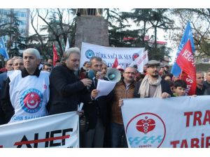 Aile Hekimleri “Hafta Sonu Mesaiye Hayır” Sloganı İle Meydanlarda