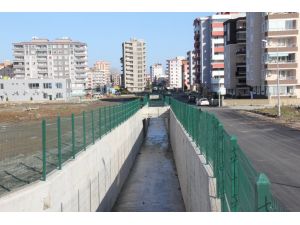 Atakum Kanallarla Örüldü