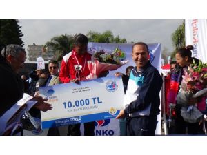 5 Ocak Adana Uluslararası Kurtuluş Yarı Maratonunu Kenyalı Atletler Kazandı