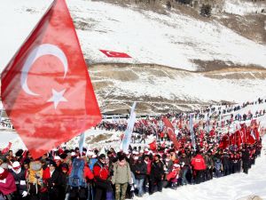 On Binler Sarıkamış Şehitleri İçin Yürüdü