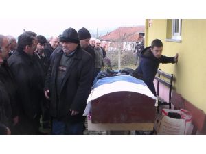 Avda Kazayla Kendini Vuran Genç Toprağa Verildi