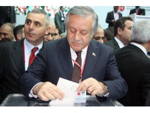 12 Eylül Sonrası İlk Kez Tek Adaylı Kongre