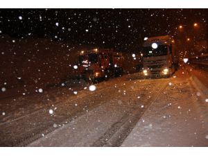 Bingöl’de Kar Yağışı Hayatı Felç Etti