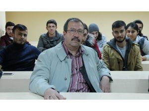 53 Yaşında Okula Başladı