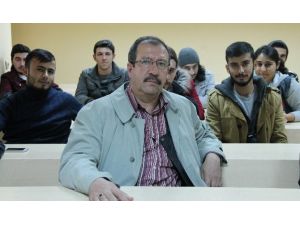 53 Yaşında Okullu Oldu