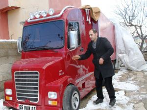 (Özel Haber) Türkiye’nin İlk Yerli Tır’ı Köfteci Dükkanına Dönüşüyor