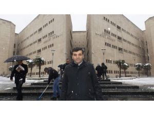 Avm’lerin Hafta Sonu Kapatılmamasını Yargıya Taşıdı