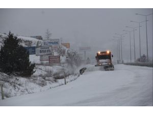 Karadeniz-iç Anadolu Yolu Trafiğe Kapandı