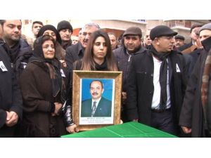 Murat Bozlak’ın Cenazesi Toprağa Verildi