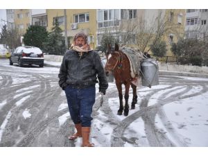 İzmirliler Karın Keyfini Çıkardı