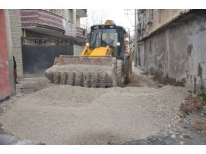Cizre’de Hendek Kapatma Çalışmaları Devam Ediyor