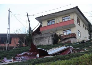Rizede Fırtına Hasara Yol Açtı