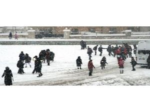 İstanbul Dahil O İllerde Okullar Tatil