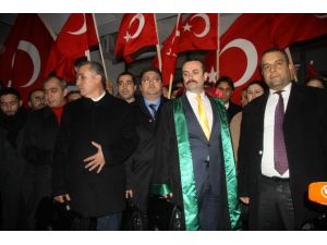 Yasa Dışı Dinlemede 18 Polis Serbest