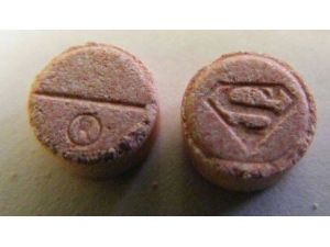 Pembe Süpermen Ölüm Saçıyor